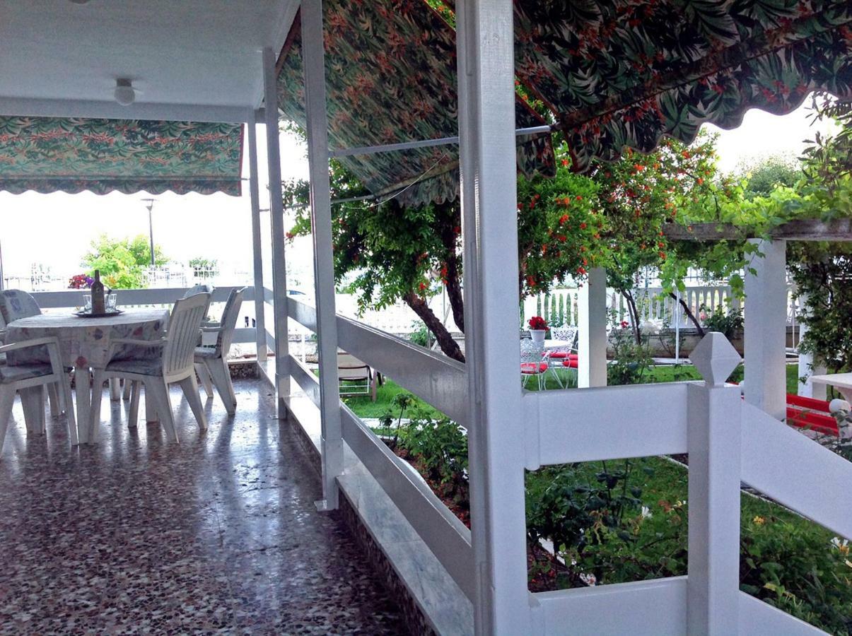 Nea Kallikrateia Villa Fofo - Beautiful Sea Front Villa With 650M2 Garden מראה חיצוני תמונה